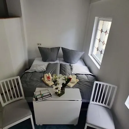 Meyers Privatzimmer-2